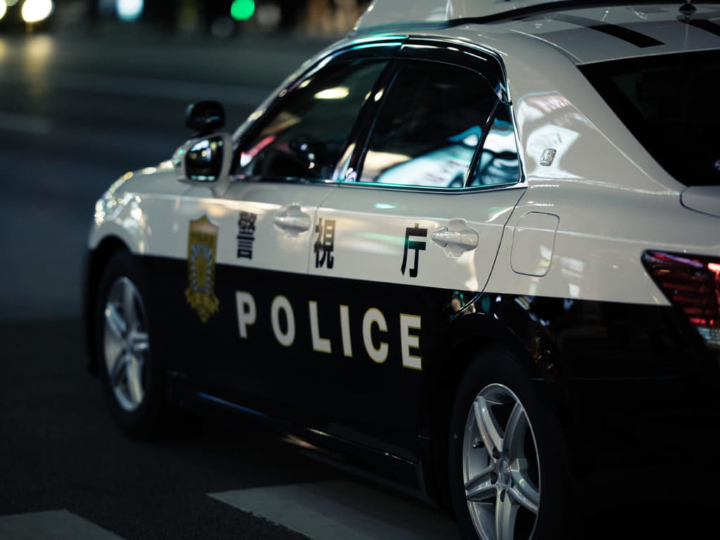 警察車両