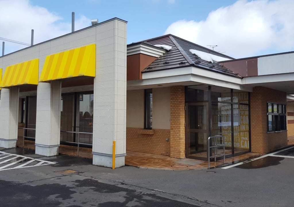 マクドナルド南新川店